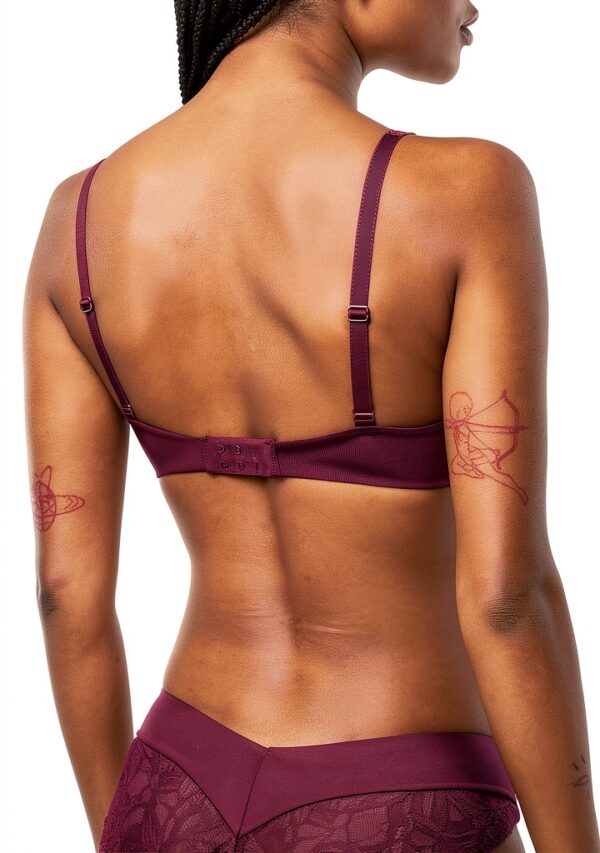Soutien-gorge Triumph dentelle microfibre décolleté profond-1