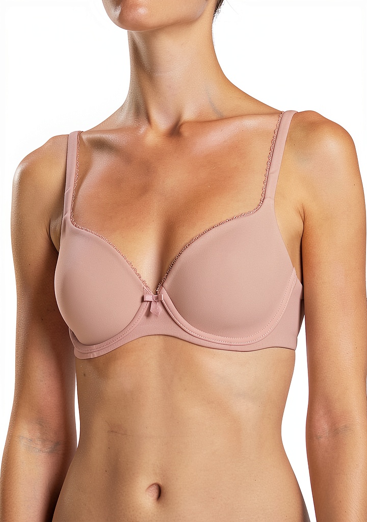 Femme portant le soutien-gorge Triumph Perfectly Soft WHP en situation quotidienne