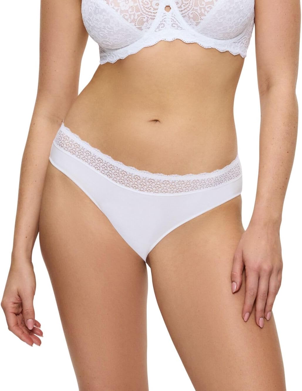 Culotte Triumph Femme en couleur Blanc sur fond neutre