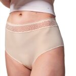Triumph Culotte Femme – Dentelle Recyclée, Coton Bio, Noir & Skin,-0